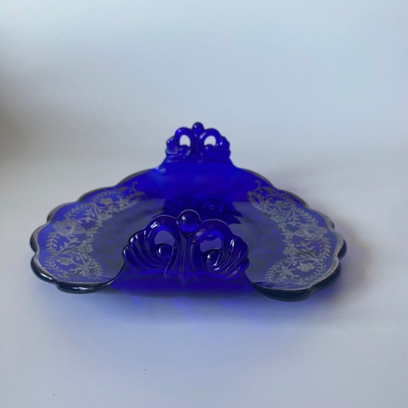Vintage COBALT BLUE GLASS Tray by New Martinsville/Viking Glass Handled With Sil - Picture 5 of 8